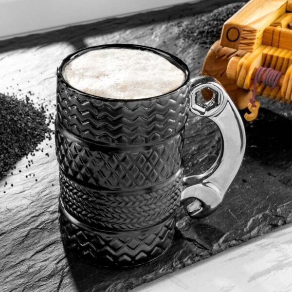 Kubek opony z kluczem